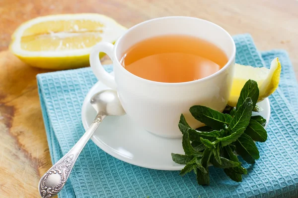 Fresh tea — Stock Photo, Image