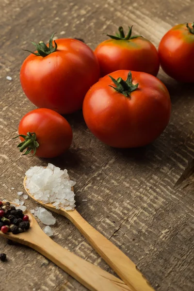 Tomatoes and seasoning — Stock Photo, Image