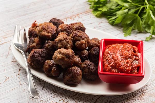 Bolas de carne con salsa —  Fotos de Stock