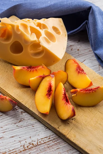 Frutta e formaggio — Foto Stock