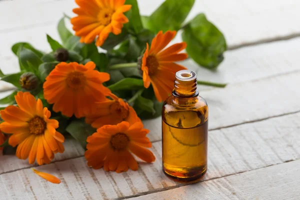 Väsentliga aromaolja — Stockfoto