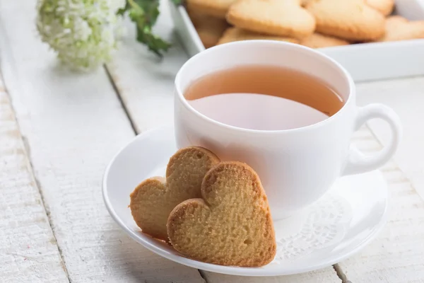 Verse koekjes en thee — Stockfoto