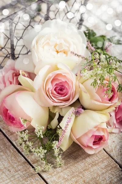 Vykort med eleganta blommor — Stockfoto
