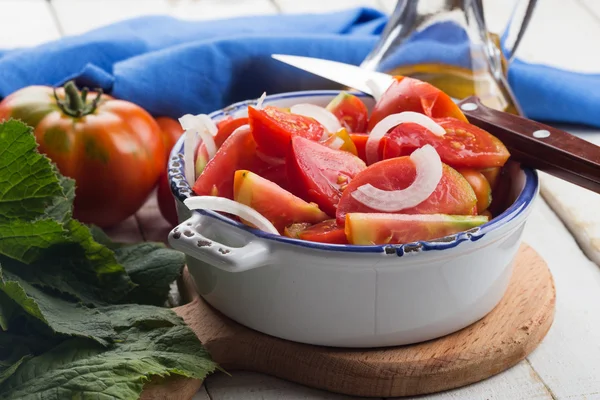 Färsk tomatsallad — Stockfoto