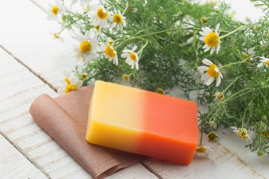 Papatya ile el yapımı Sabun