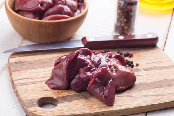 Raw chicken liver — Stock Photo, Image