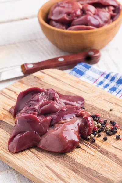 Raw chicken liver — Stock Photo, Image