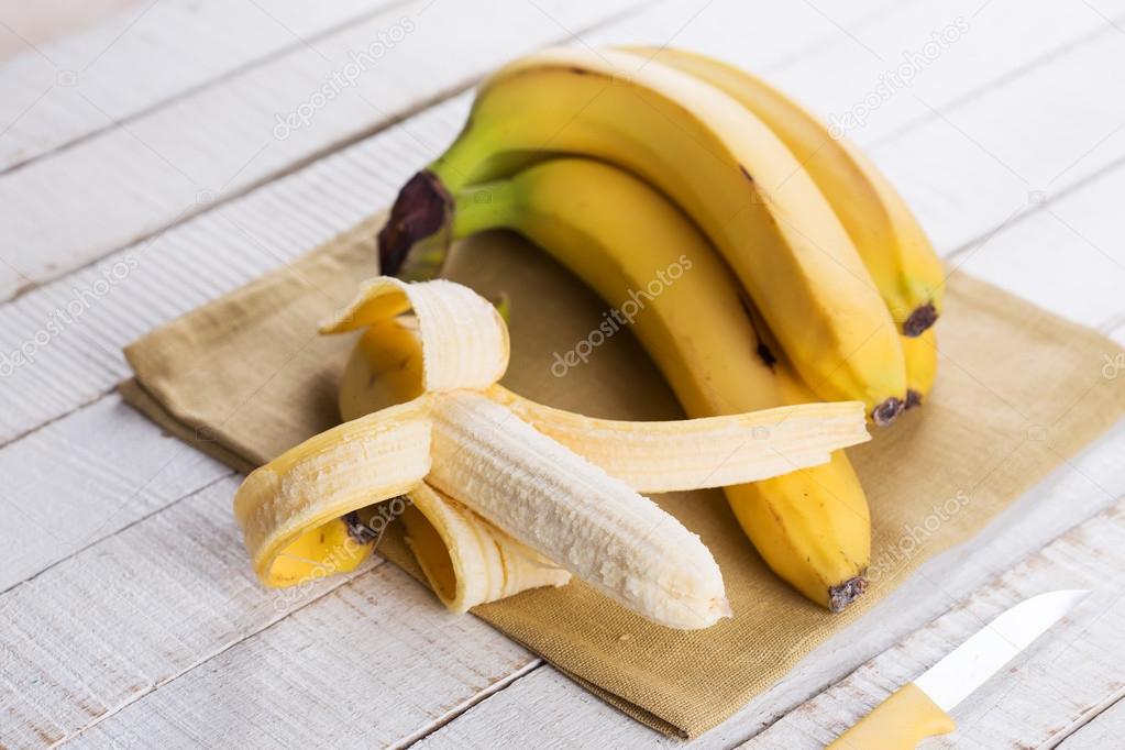Bananas on towel