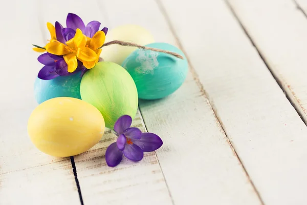Azafrán y huevos de Pascua — Foto de Stock
