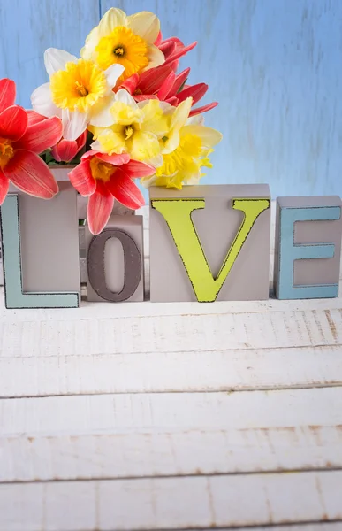 Flowers and word love — Stock Photo, Image