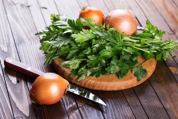 Parsley and onion — Stock Photo, Image