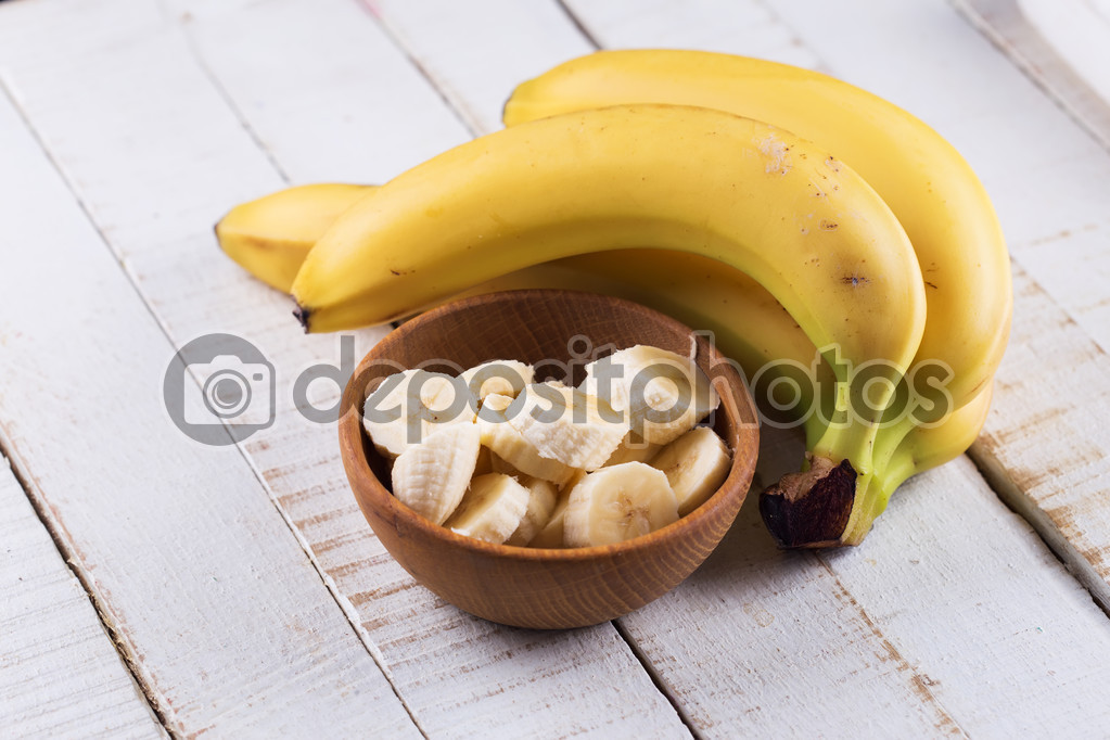 Banana sliced in bowl