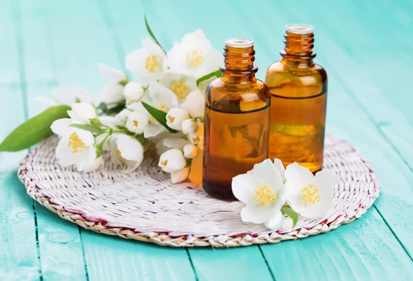 Aroma oil with jasmine — Stock Photo, Image