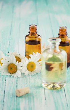 Aroma yağı papatya ile