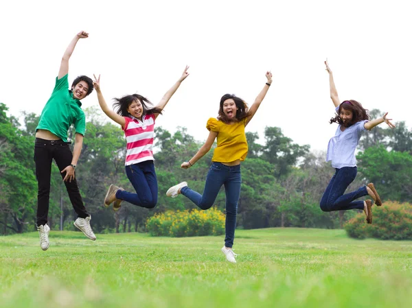 Springende Menschen — Stockfoto