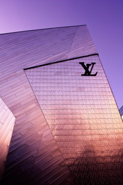 louis vuitton binası