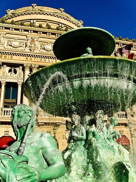 paris'den Çeşmede
