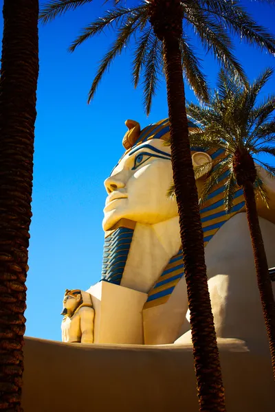 Sphinx ผ่านมือ รูปภาพสต็อกที่ปลอดค่าลิขสิทธิ์
