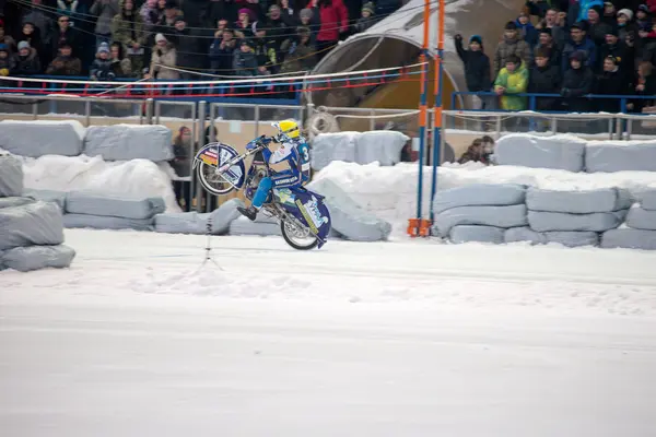 Ice speedway of gladiators in the Krasnogorsk Russia. — Stock Photo, Image