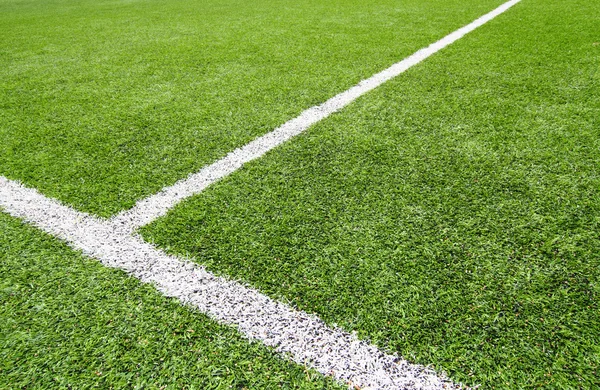 Terrain de football herbe sur le vert — Photo