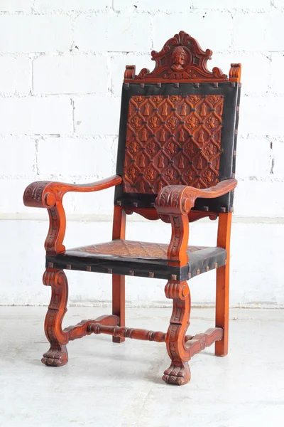 Klasik vintage ahşap sandalye