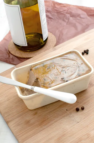 Liver spread with truffels and wine — Stock Photo, Image