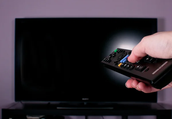 el uzaktan kumanda tv için tutarak