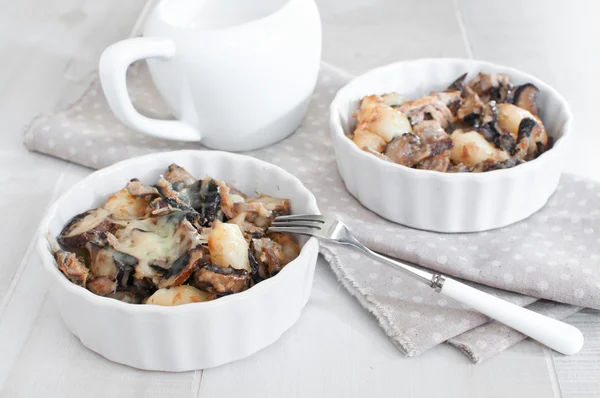 Portions of baked tuna with mushrooms — Stock Image Portions of baked tuna with mushrooms Stock Image