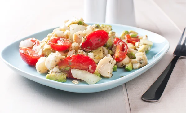 Corações brasileiros de salada de palma com tomates — Fotografia de Stock