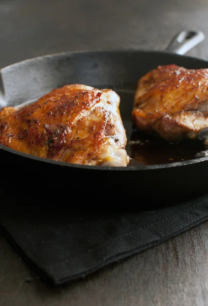 Crispy glazed skin fried turkey — Stock Photo, Image