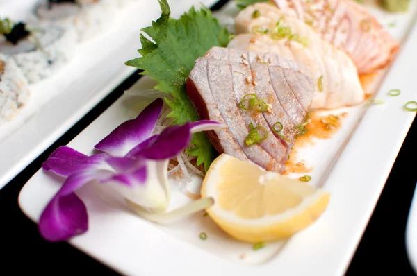 Rauwe vis segmenten sashimi Stockfoto