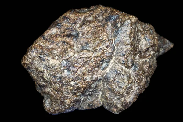 Pedra Meteorito Condrita Isolada Sobre Fundo Preto Pedaço Rocha Formado — Fotografia de Stock