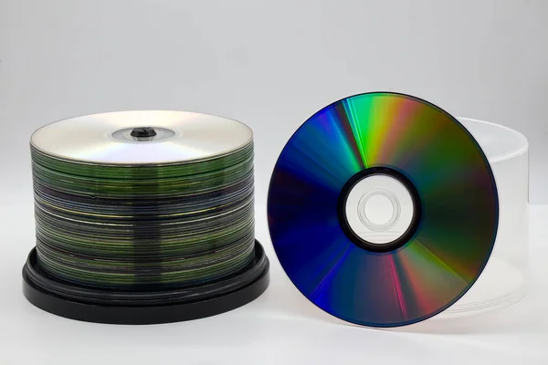 Hromada Cívce Izolované Bílém Pozadí Hromada Kompaktního Disku — Stock fotografie