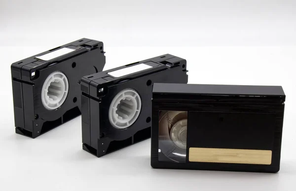 白の背景に隔離されたヴィンテージミニDvビデオテープカセット 90年代のレトロスタイル技術 — ストック写真