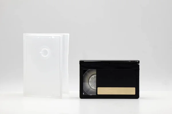 Ročník Mini Videokazeta Kazetovou Krabicí Bílém Pozadí Retro Styl Technologie — Stock fotografie