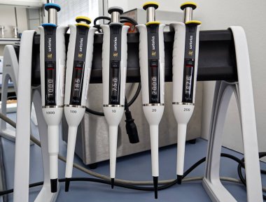 Bologna - İtalya - 5 Haziran 2021: Sartorius Tacta Kılavuz Pipette