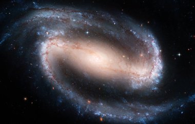 Eridani takımyıldızında Çubuklu Sarmal Gökada NGC 1300. NASA tarafından döşenmiş bu resmin elementleri