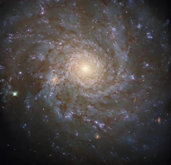 位于处女座的螺旋星系Ngc 4571 美国航天局提供的这张照片的内容 — 图库照片