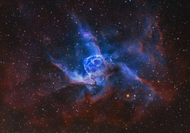 Thor 'un Kasklı NGC 2359 nebulası Büyük Overdog takımyıldızında. NASA tarafından döşenmiş bu resmin elementleri