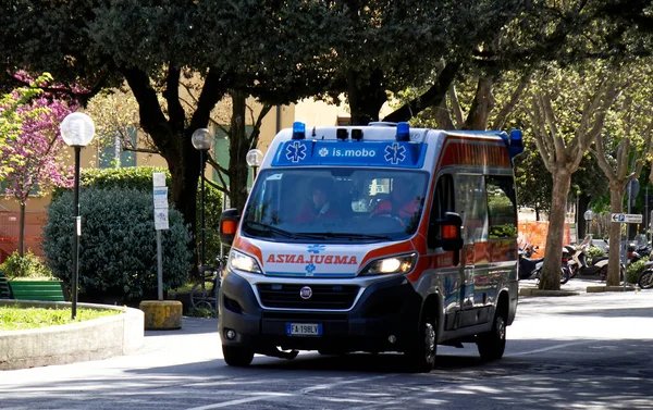 Bolonya Talya Nisan 2022 Ambulans Yolda 118 Bolonya Soccorso 118 — Stok fotoğraf
