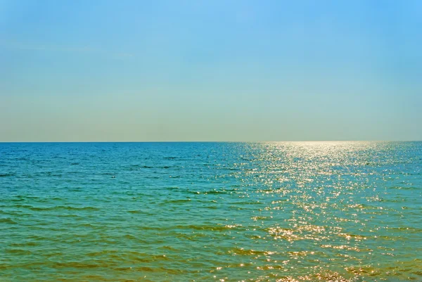 Céu e oceano brilhante — Fotografia de Stock