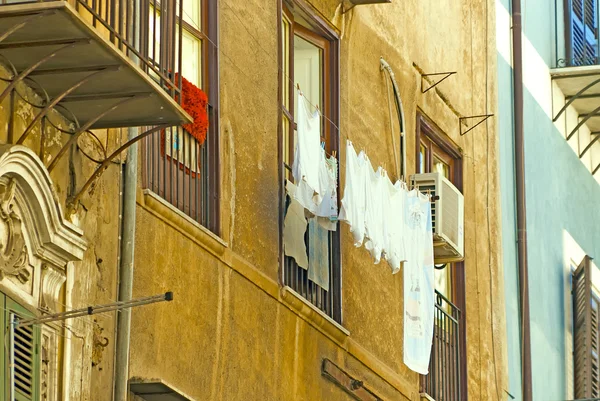 Фасад будинку в Сицилії — стокове фото