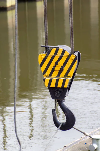 Black Yellow Crane Hook — Stock Photo, Image