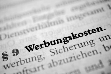 Gelir endeksli harcamalar - siyah beyaz metin