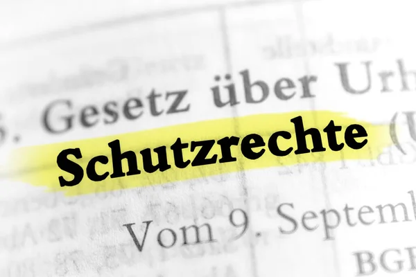 Eigentum Rechts Schwarz Weißer Text Mit Gelbem Marker — Stockfoto
