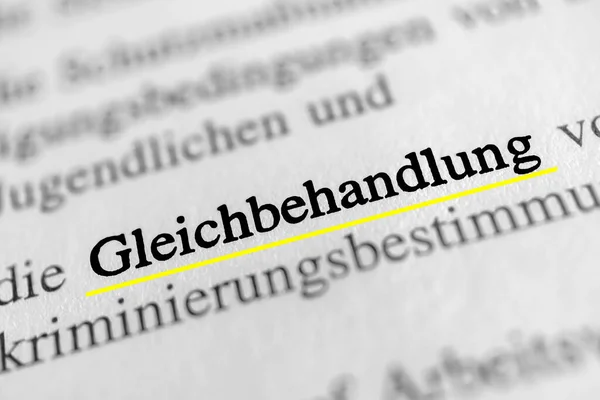 Gleichbehandlung Schwarz Weißer Text Gelb Unterstrichen — Stockfoto