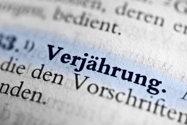 Zaman aşımı tüzüğü - mavi renkli siyah beyaz metin