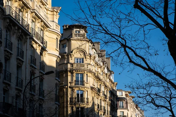 Una Prospettiva Facciata Classica Parigi Con Luci Ombre — Foto Stock