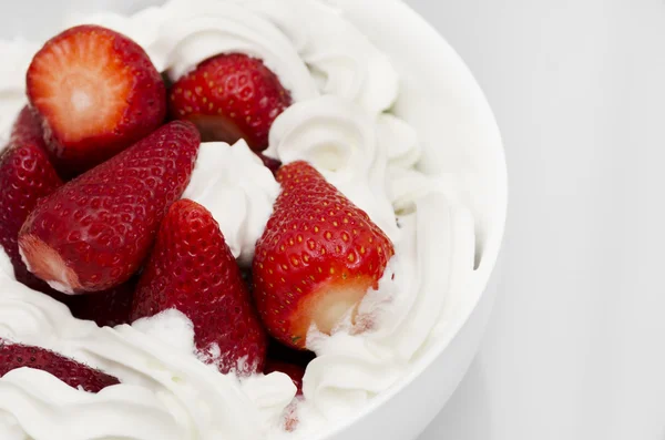 Strawberry with cream — Stock Photo, Image