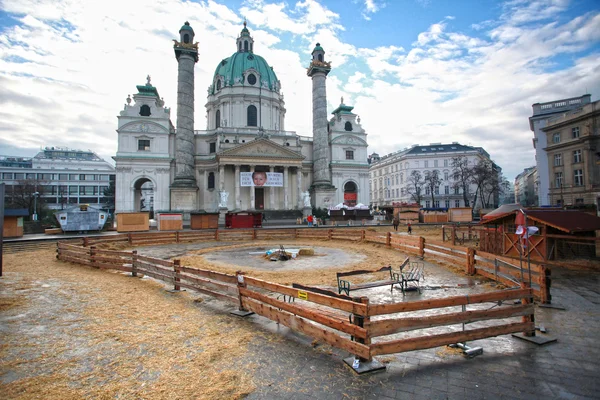 Karlskirche s vánoční trh ve Vídni, Rakousko — Stock fotografie